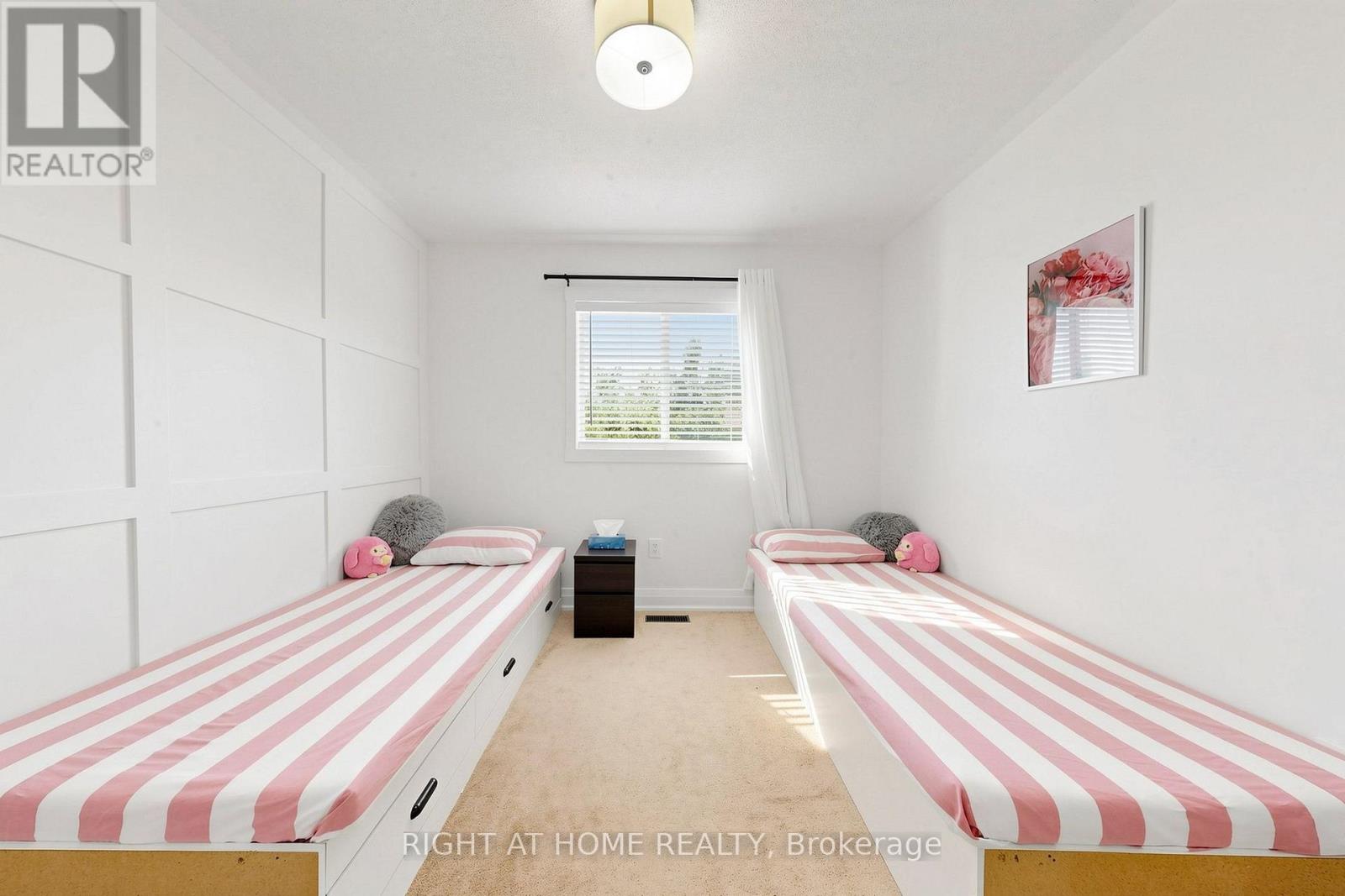 7 MACMILLAN AVENUE - 35