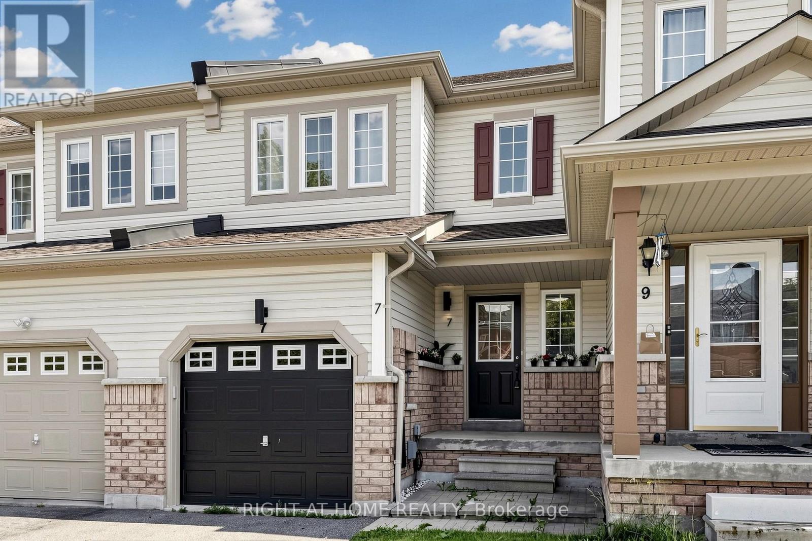 7 MACMILLAN AVENUE - 4