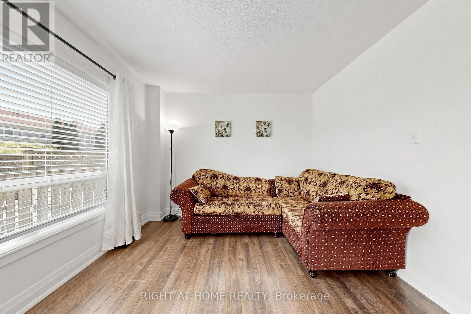 7 MACMILLAN AVENUE - 8