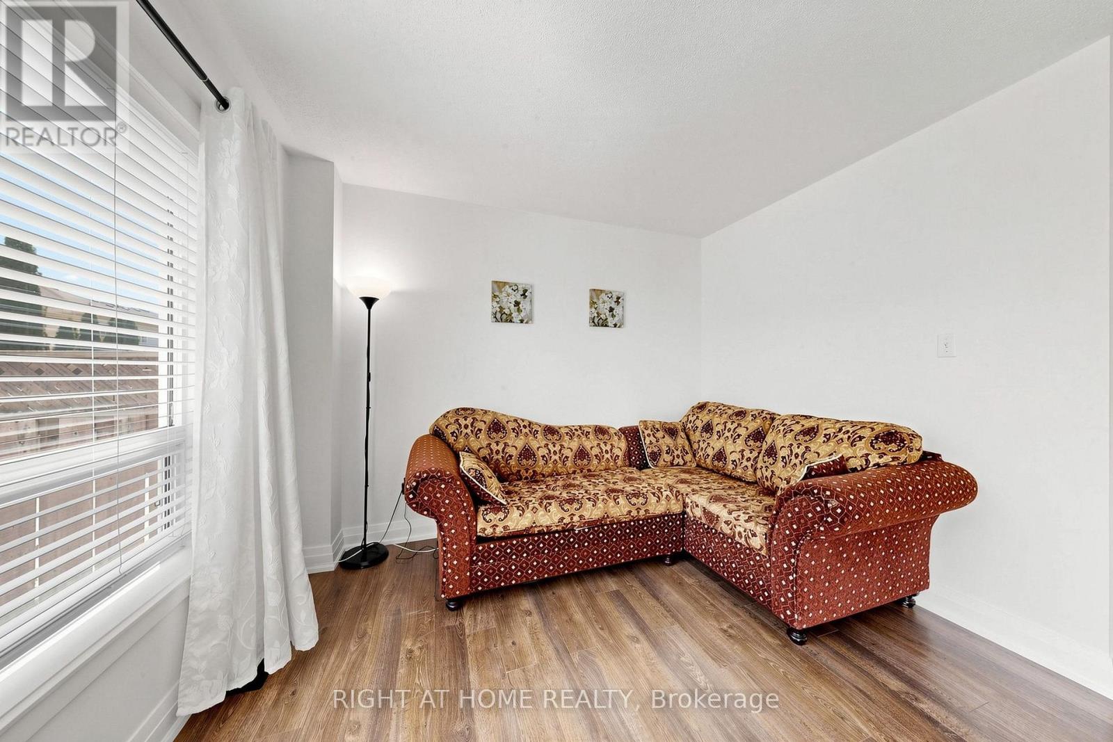 7 MACMILLAN AVENUE - 9