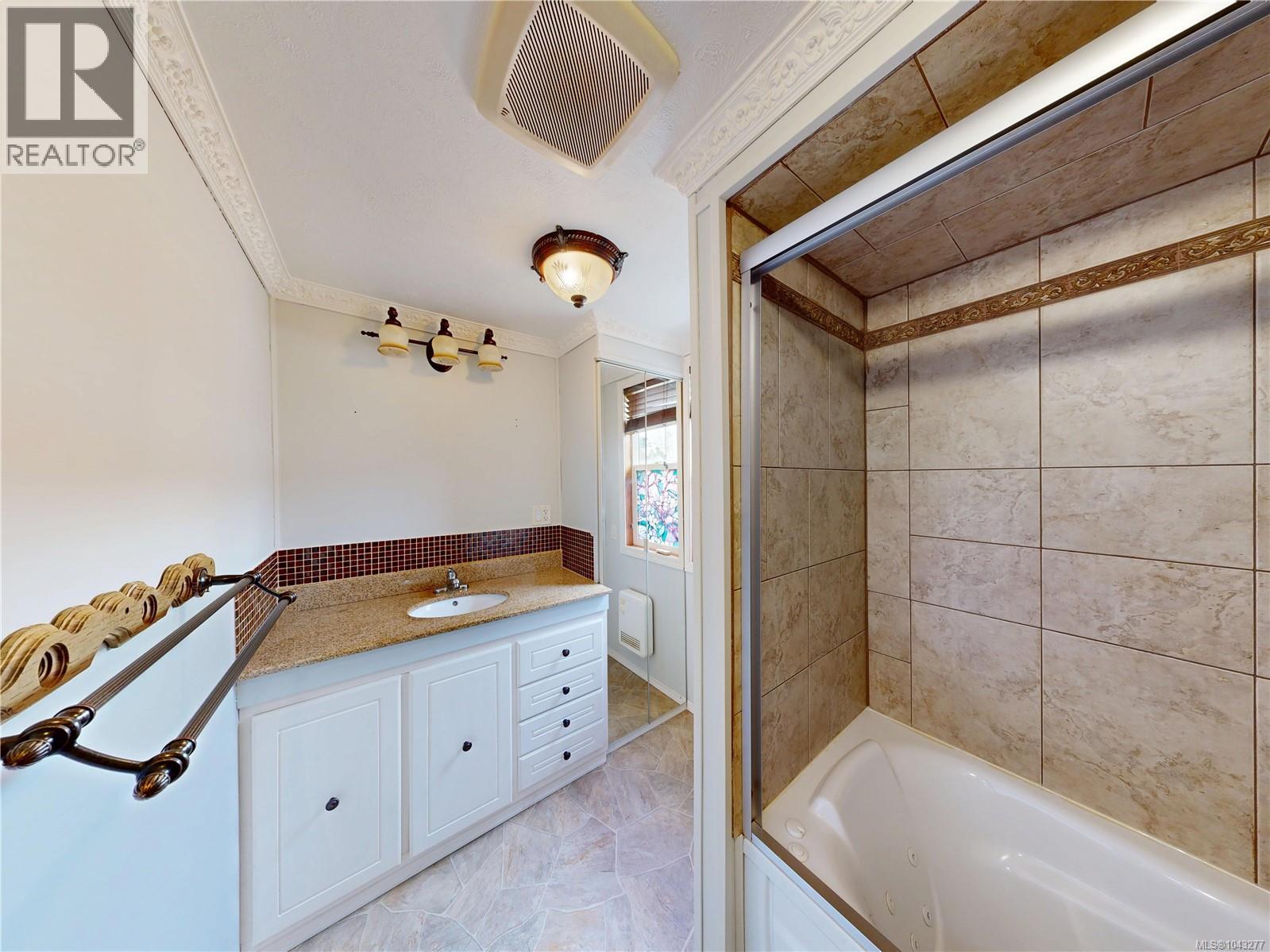 #20 80 Fifth St - 13