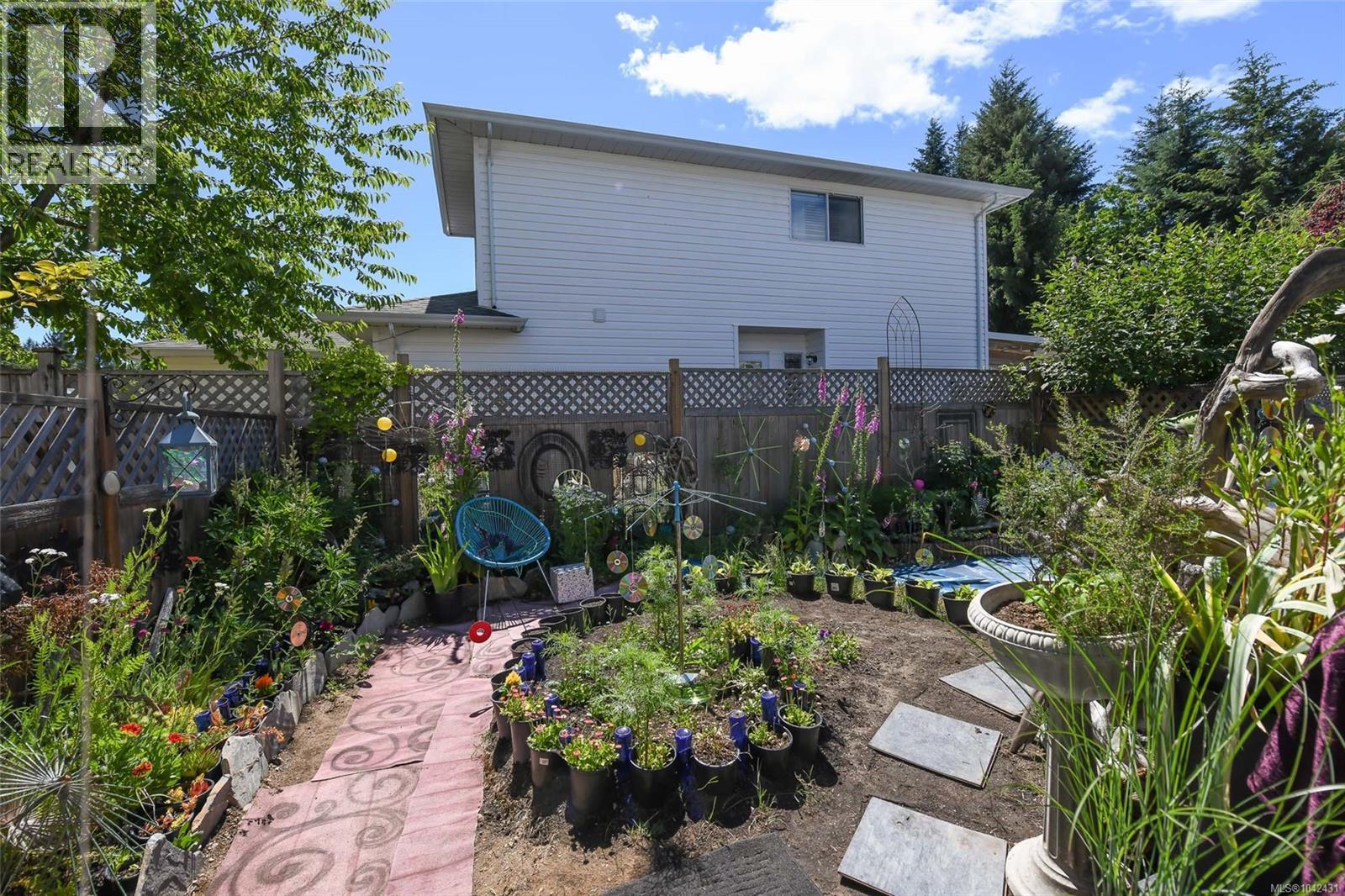 #B 2256 1st St - Image 6