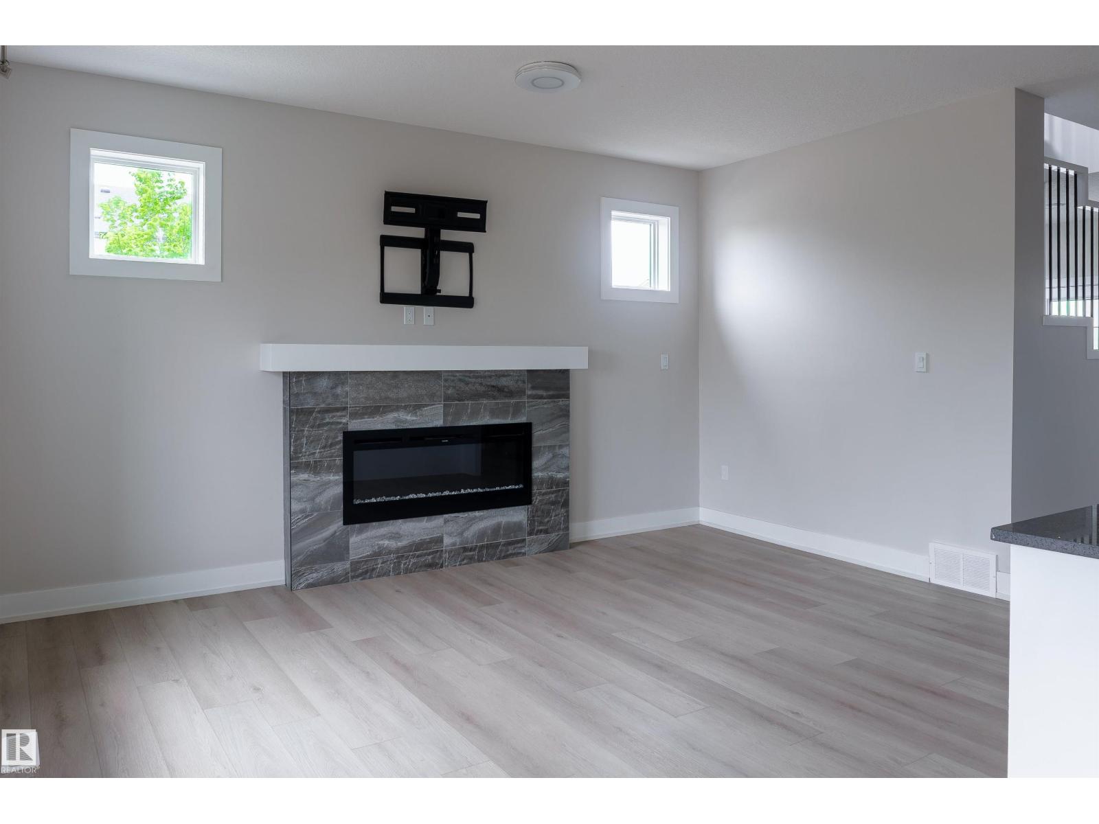 2104 160 ST SW SW - 13