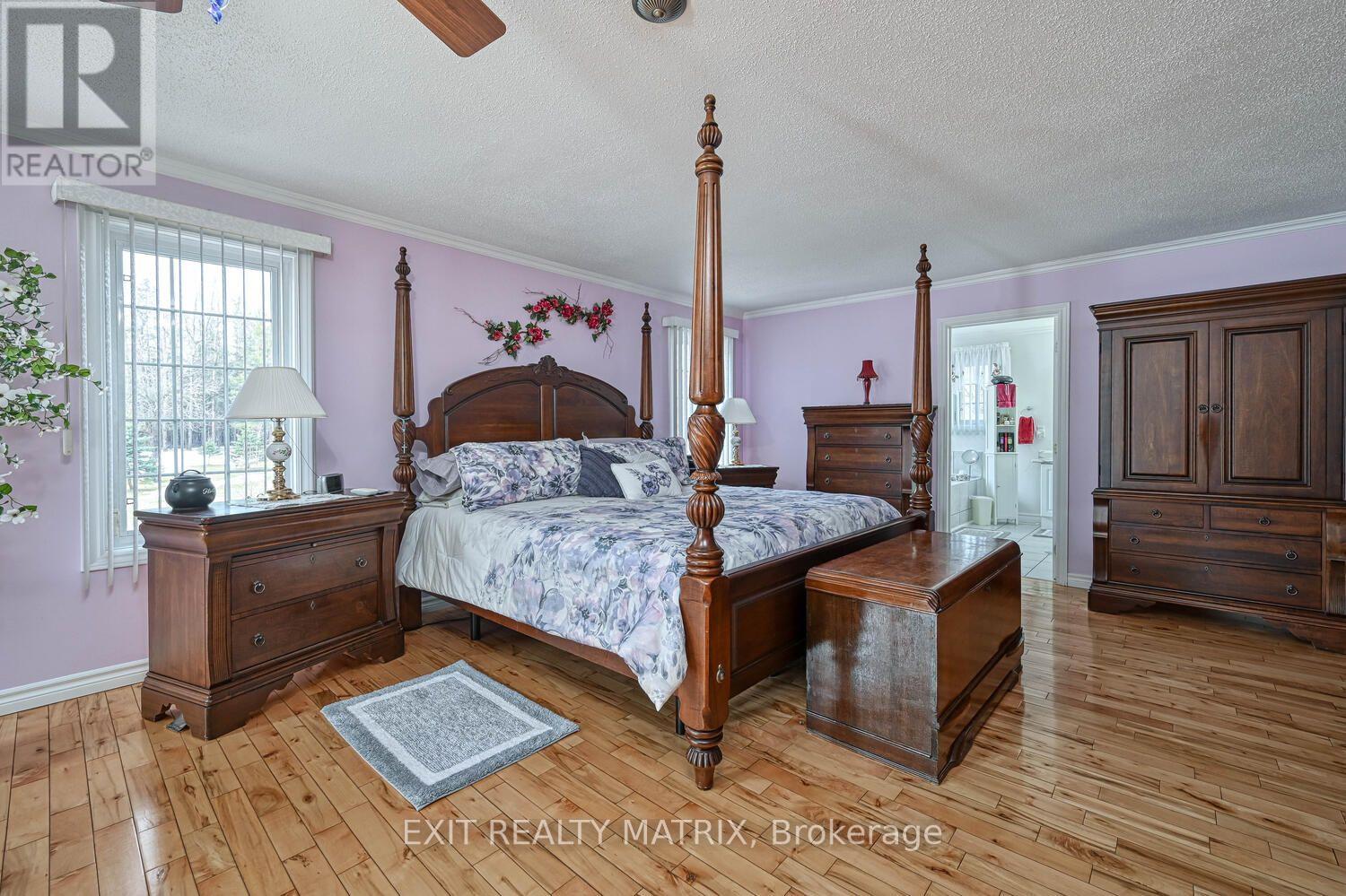 2573 MITCHELL STREET, Ottawa. Luxury613. By Peter Sagos - Image 14