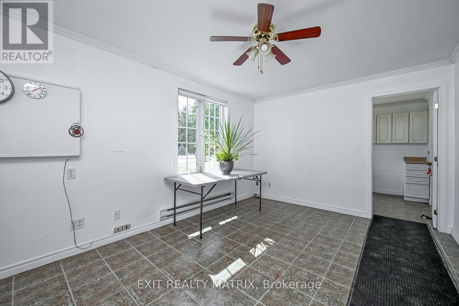 2573 MITCHELL STREET, Ottawa. Luxury613. By Peter Sagos - Image 35