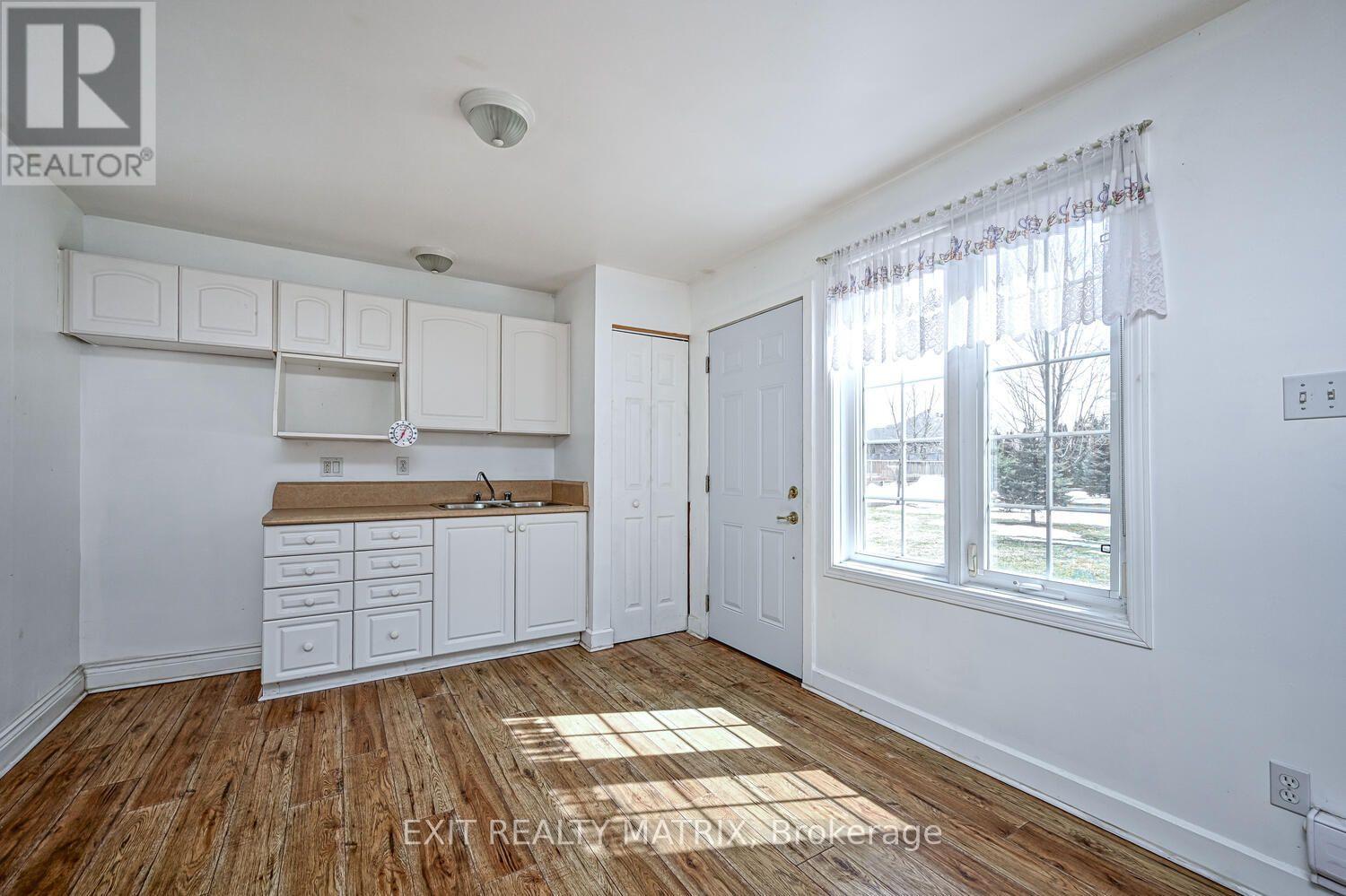 2573 MITCHELL STREET, Ottawa. Luxury613. By Peter Sagos - Image 40