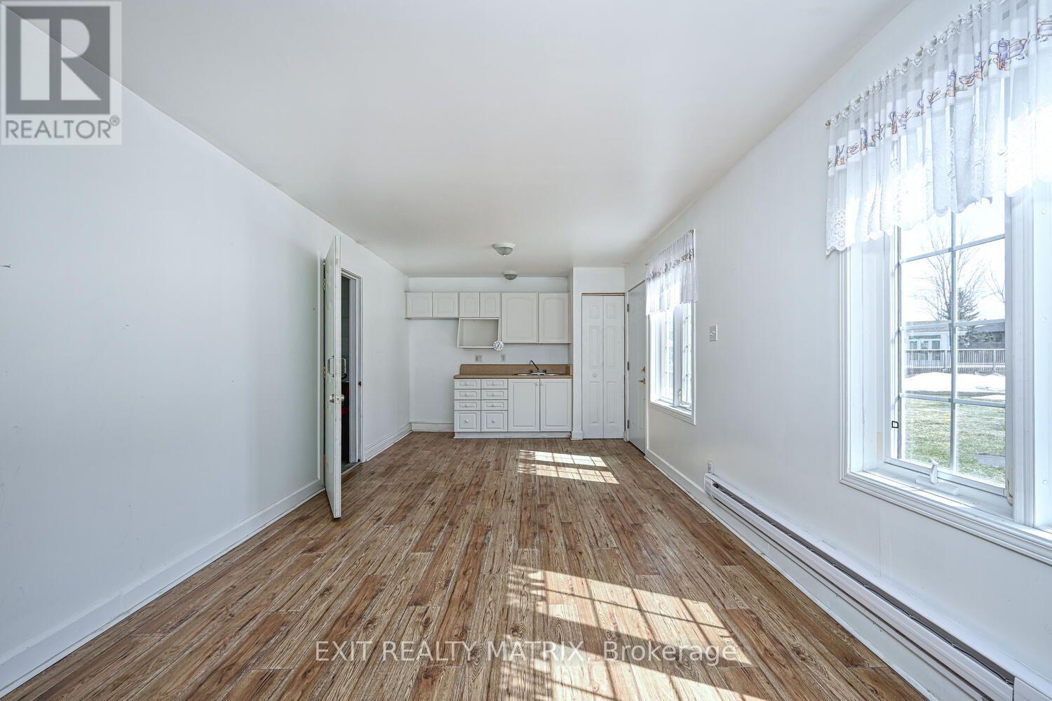 2573 MITCHELL STREET, Ottawa. Luxury613. By Peter Sagos - Image 41
