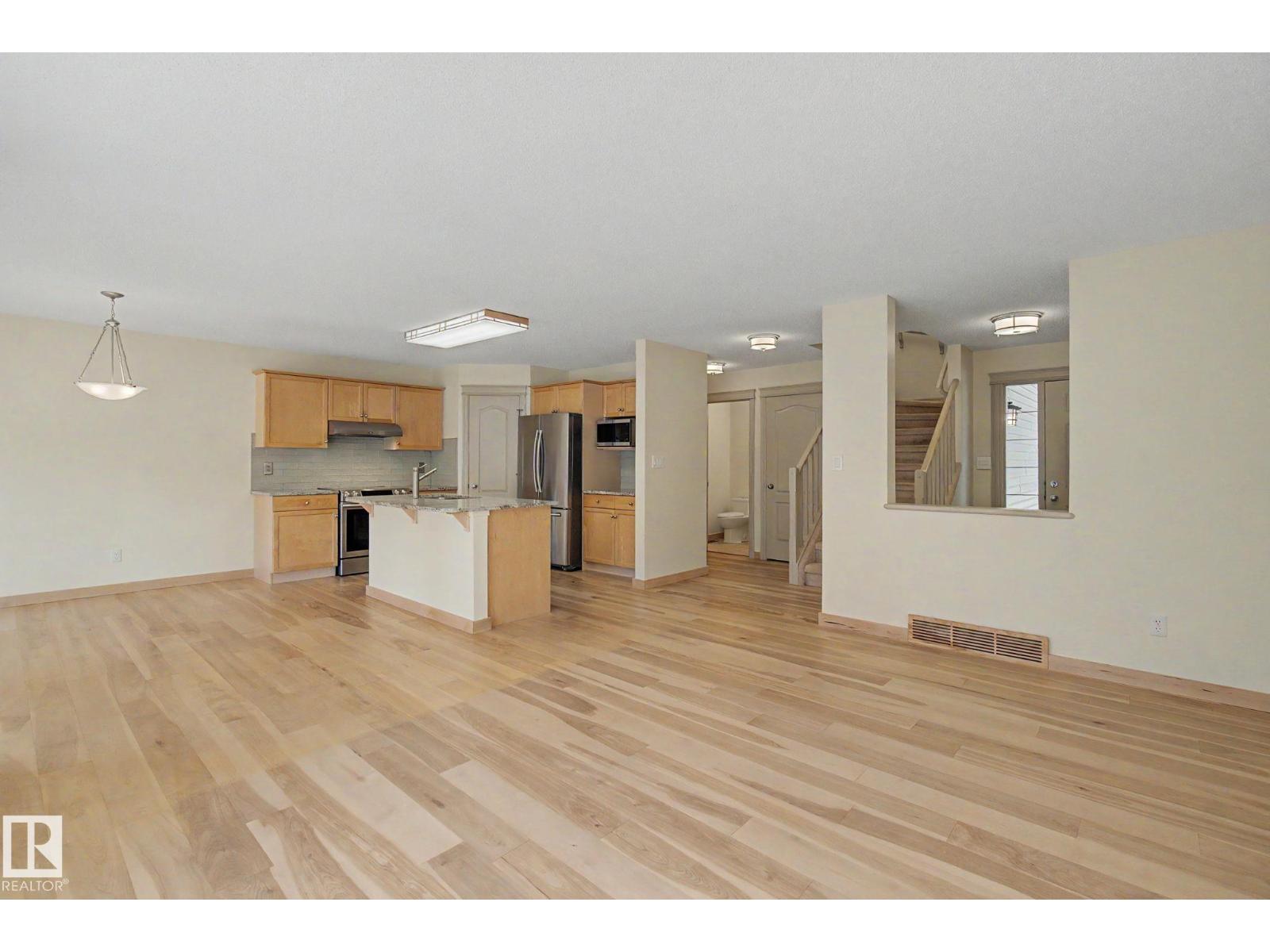 8311 11 AV SW - 14