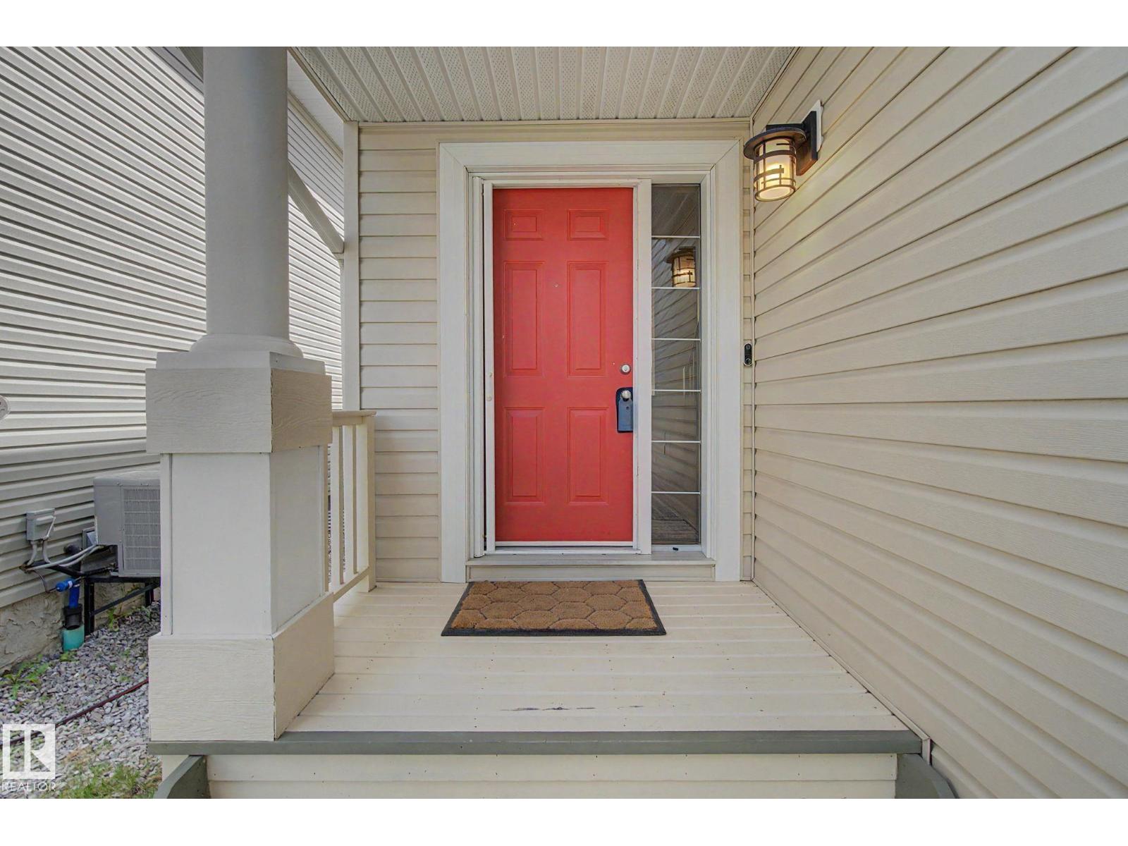 8311 11 AV SW - 8