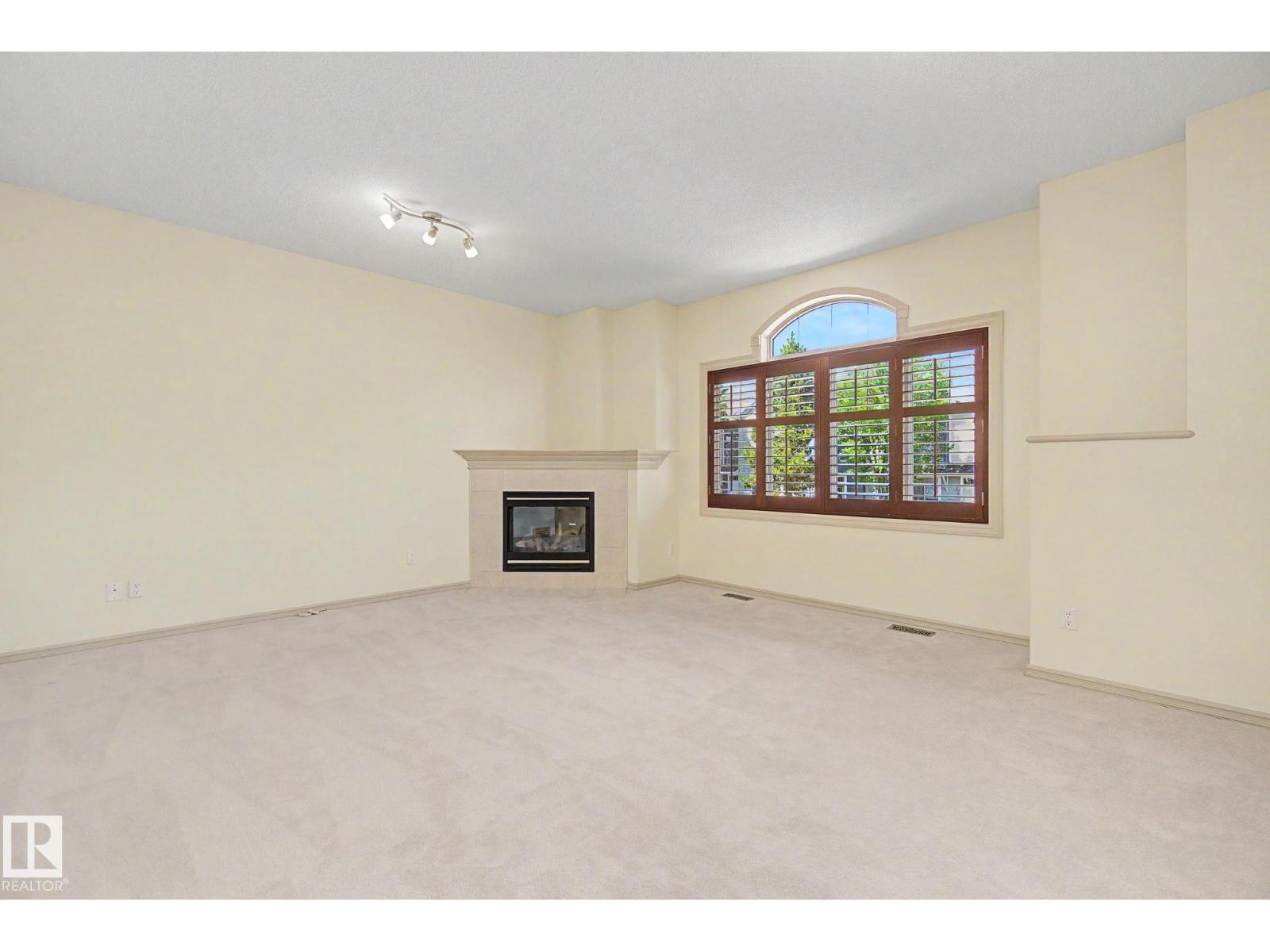 8311 11 AV SW - 25
