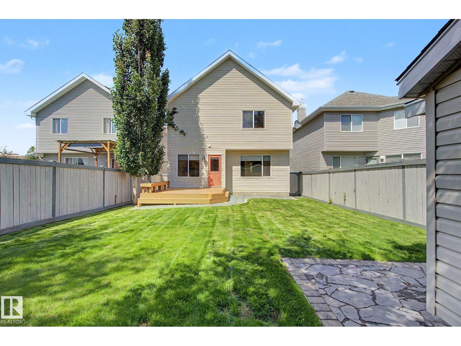 8311 11 AV SW - 47