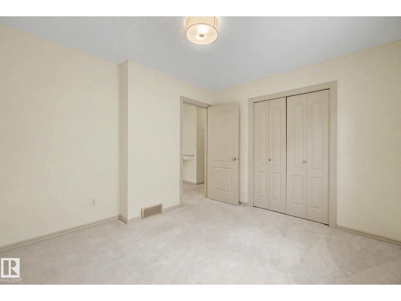 8311 11 AV SW - 29