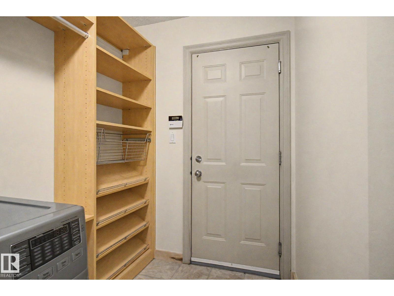 8311 11 AV SW - 24