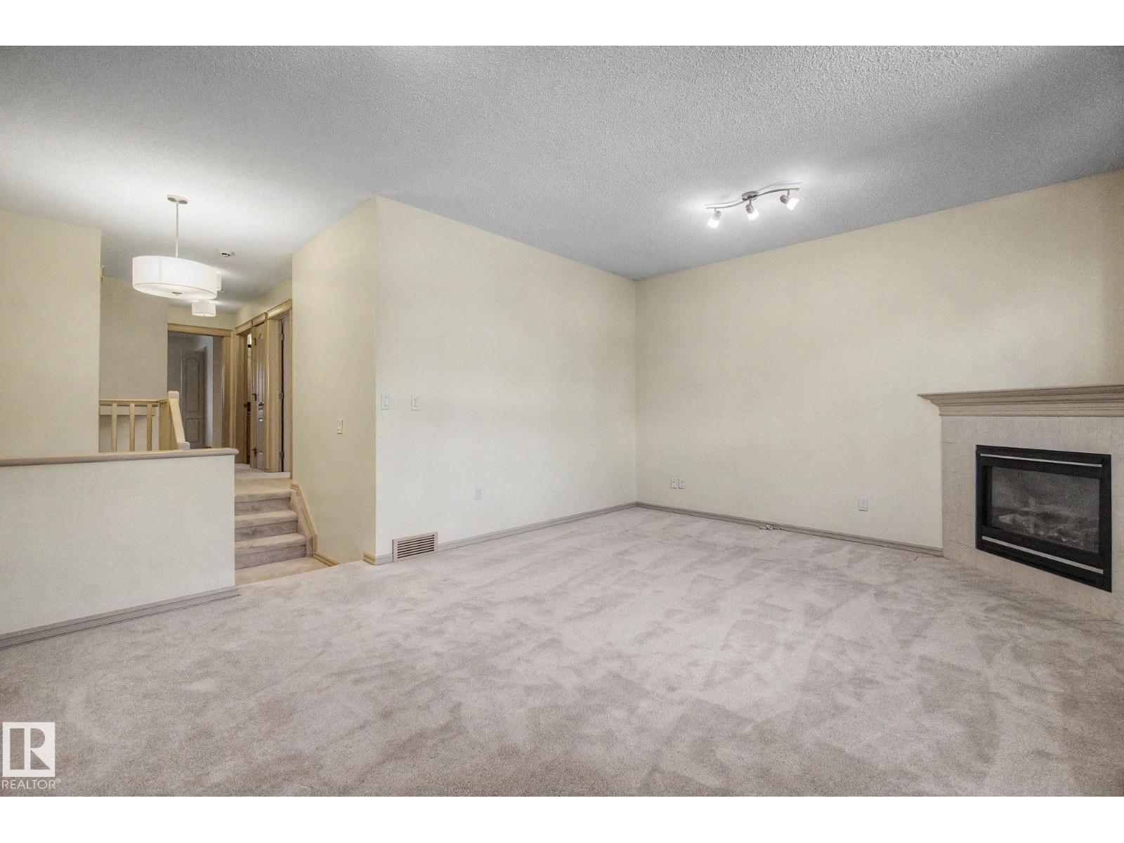 8311 11 AV SW - 26