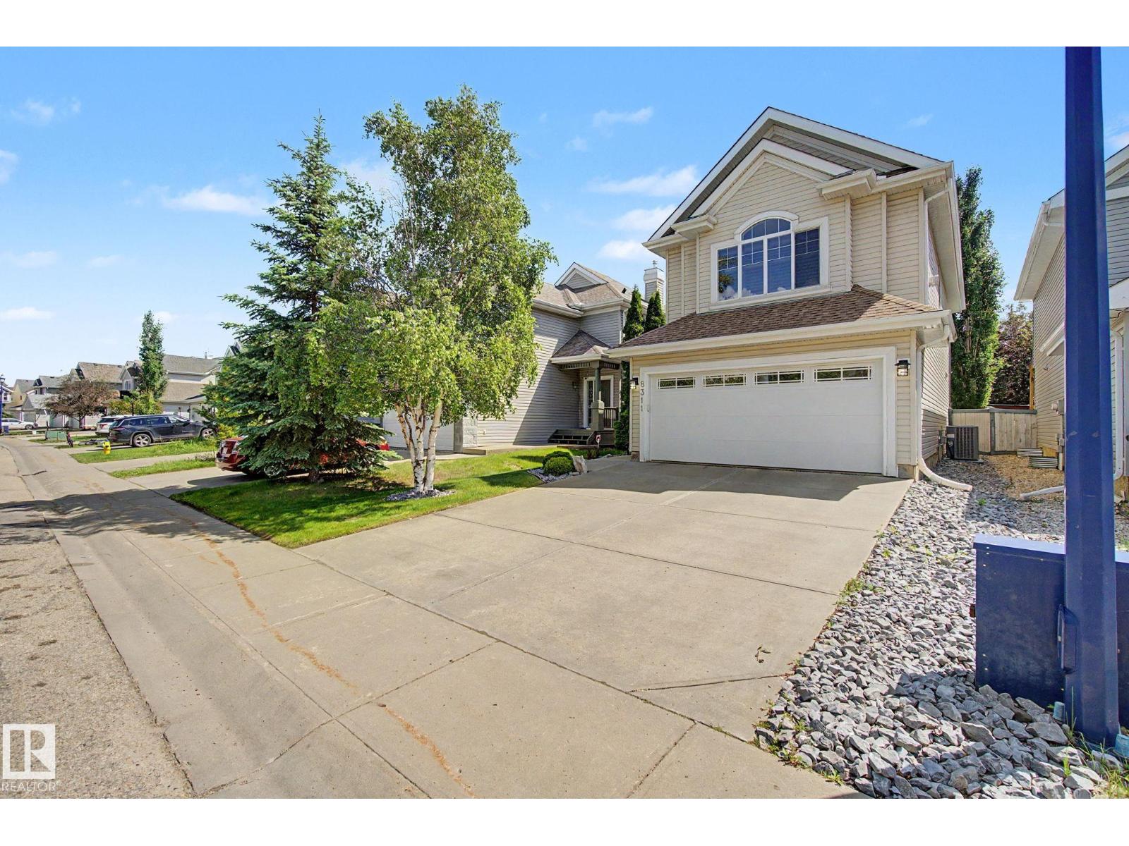 8311 11 AV SW - 49