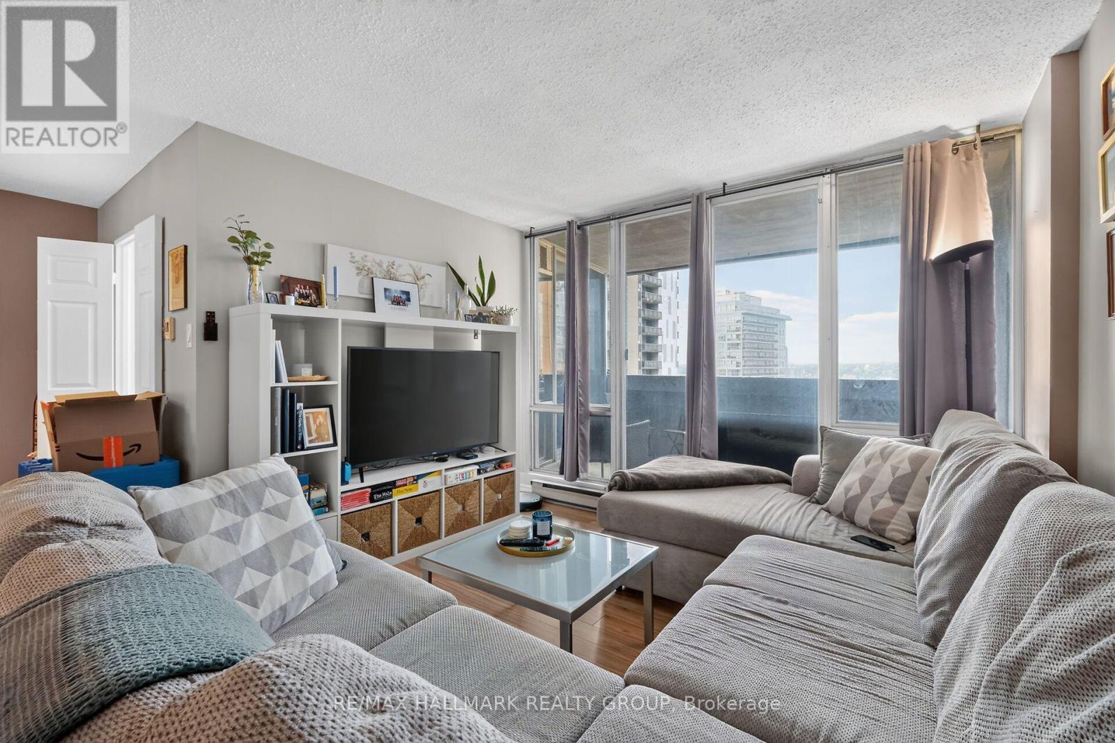 1907 – 530 LAURIER AVENUE, Ottawa. Luxury613. By Peter Sagos - Image 10
