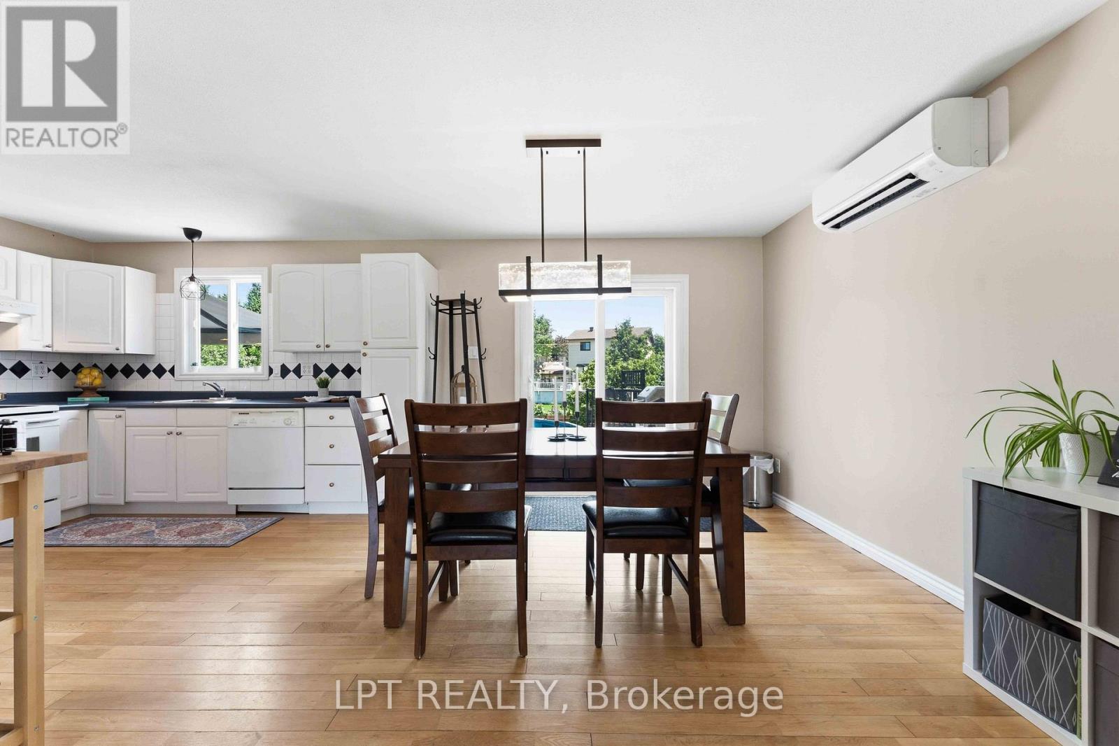 34 FRINGEWOOD DRIVE - 8