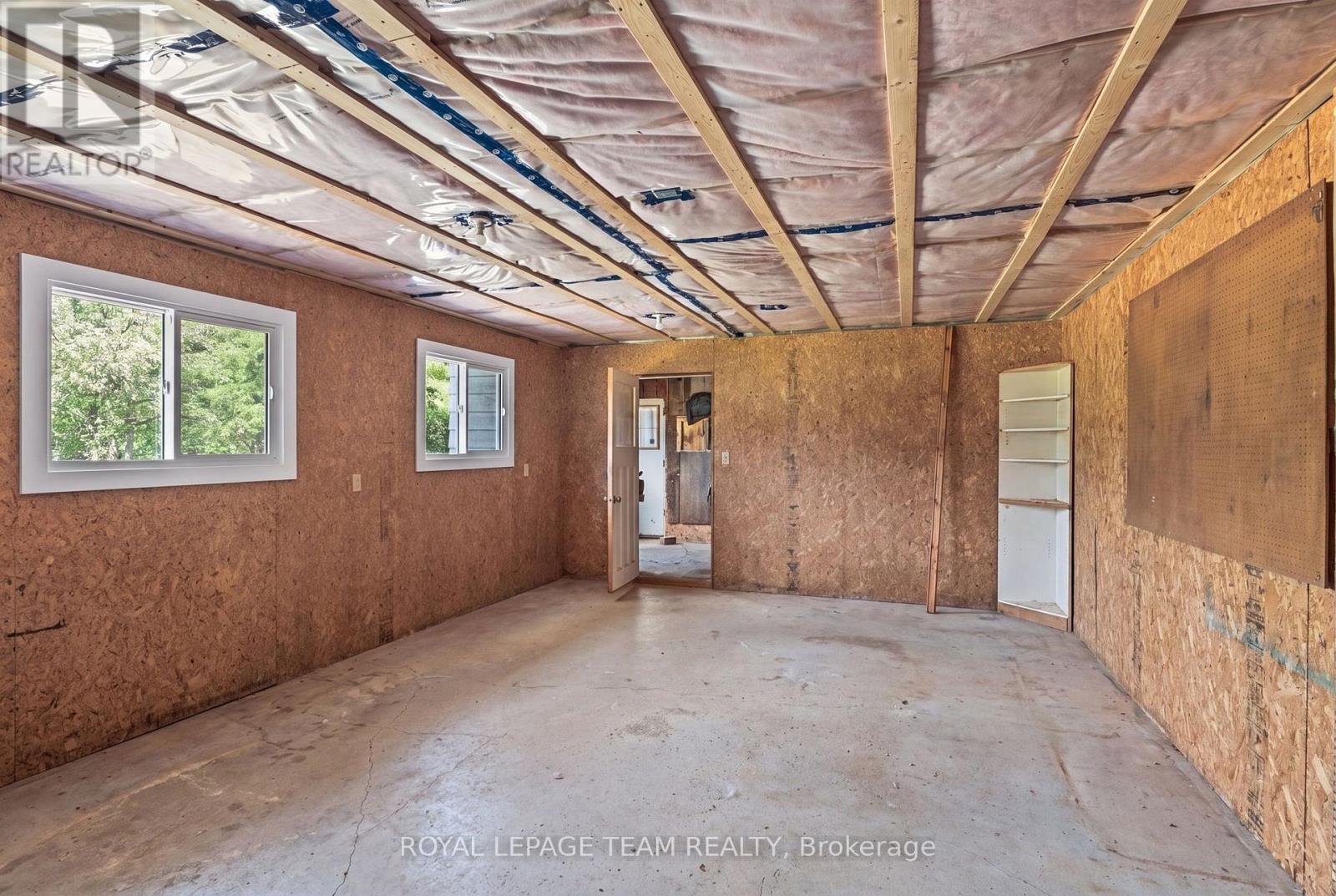 9123 MCARTON ROAD - 44