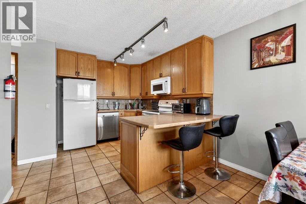 #46 4769 Hubalta Road SE - 3