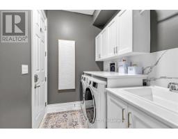 12 Hearthwood Gate, Whitchurch Stouffville, ON L4A4X1 Photo 17