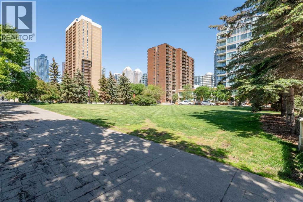 #403 706 15 Avenue SW - 28