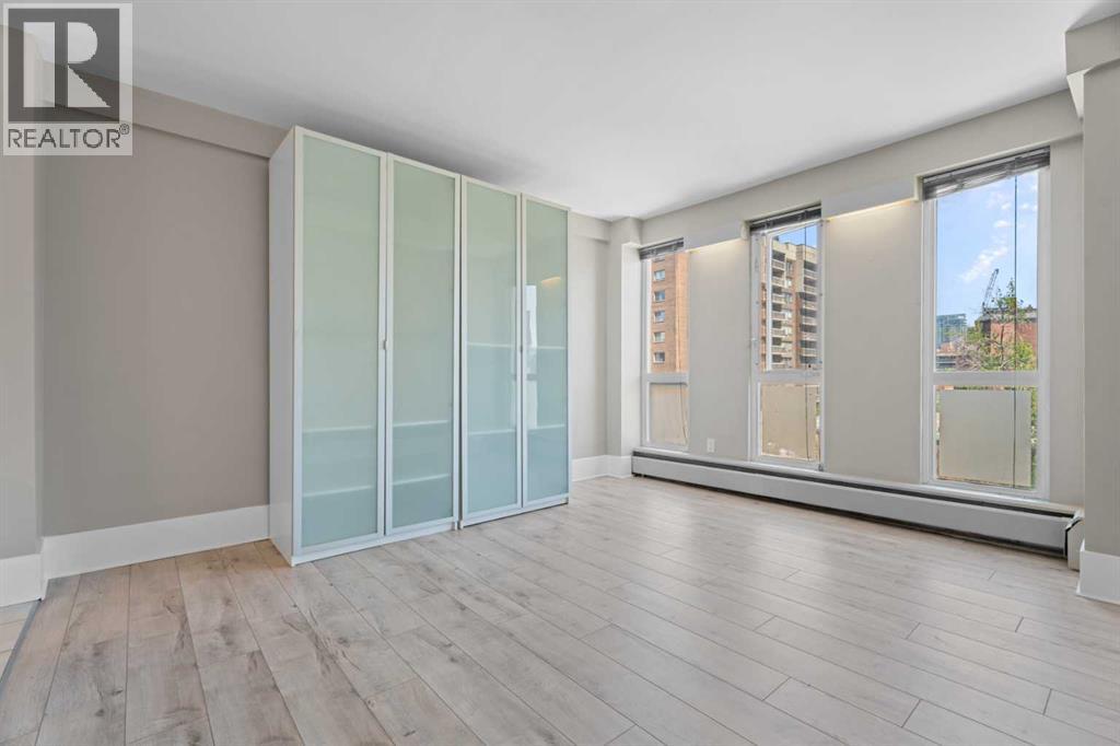 #403 706 15 Avenue SW - 18