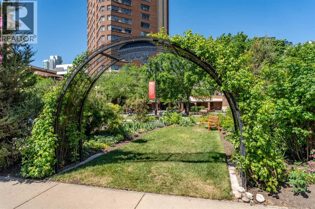 #403 706 15 Avenue SW - 32