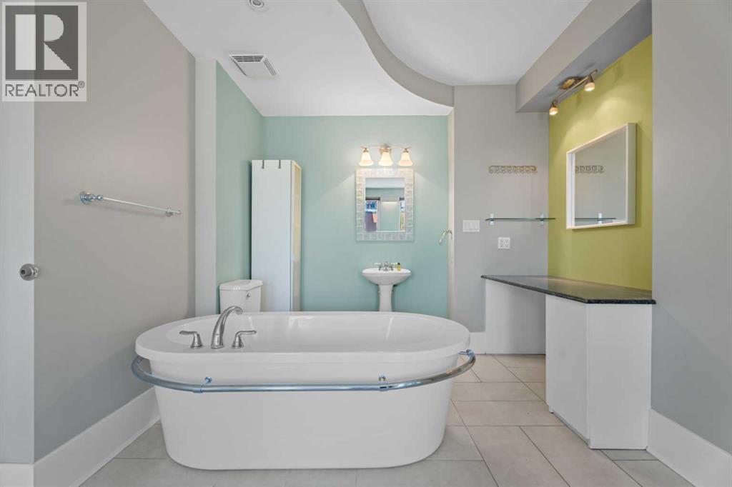 #403 706 15 Avenue SW - 15