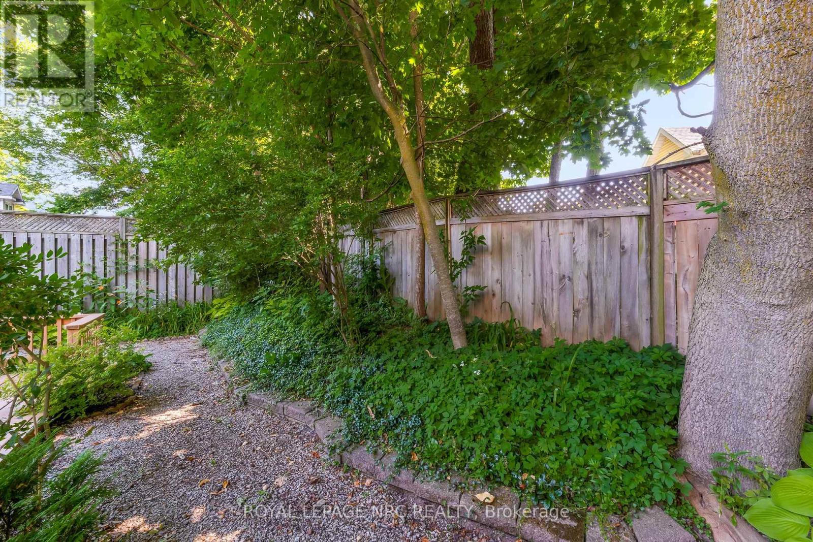 25 MILBURN DRIVE - 3