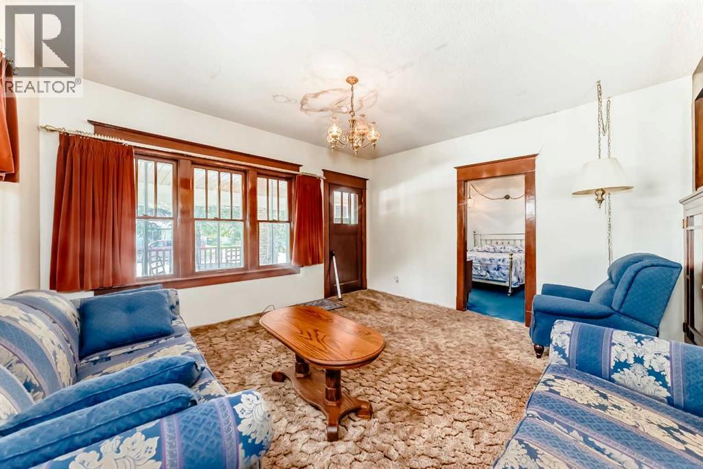 122 2 Avenue E - 16