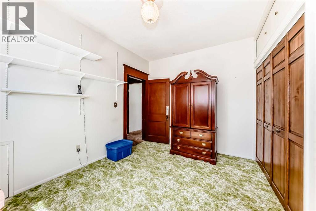 122 2 Avenue E - 23