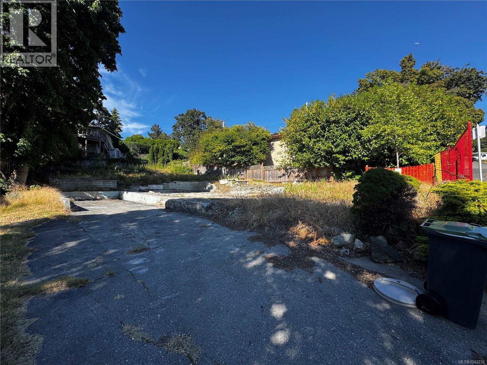 1258 Woodway Rd - 2