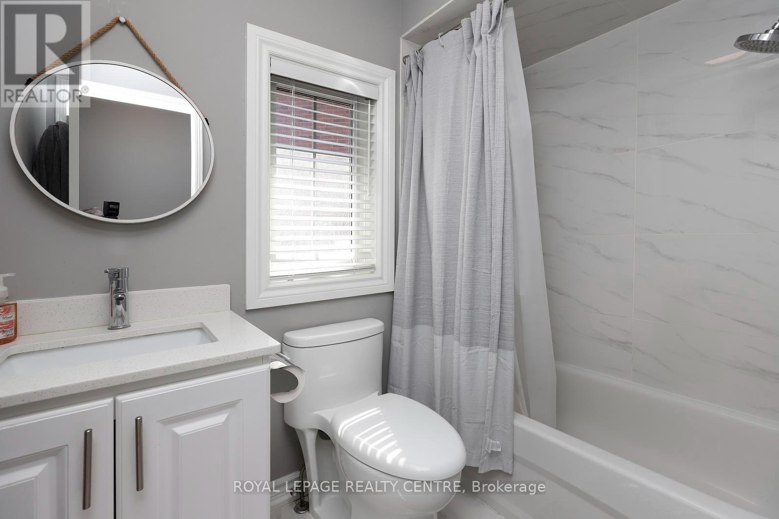 #45 1575 SOUTH PARADE COURT - 21