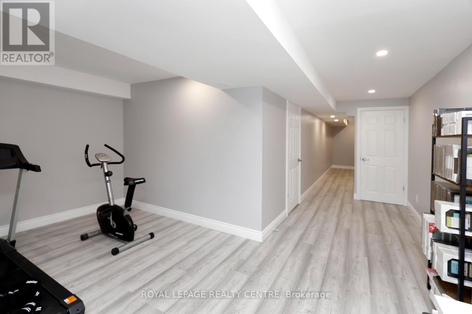 #45 1575 SOUTH PARADE COURT - 24