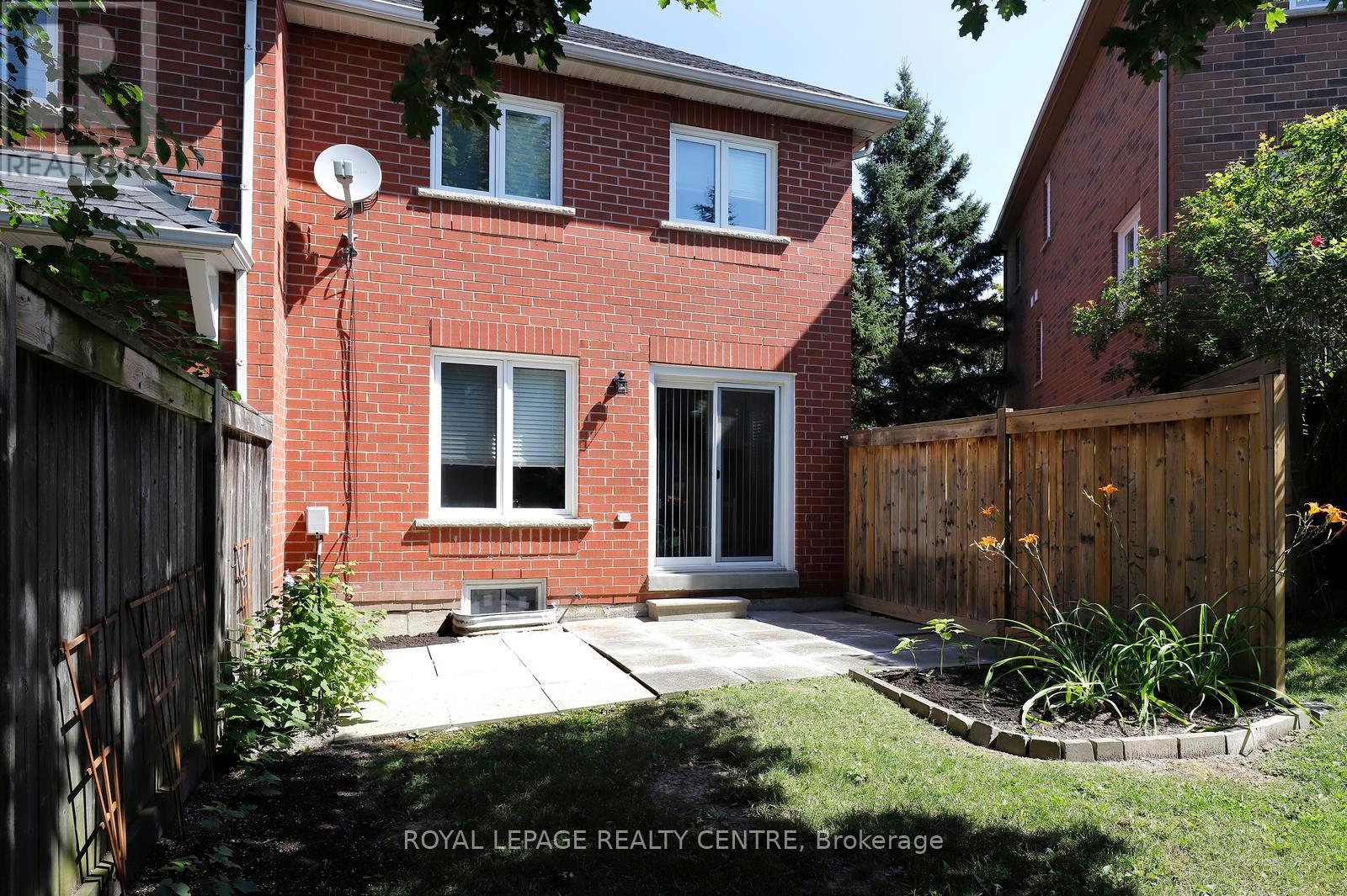 #45 1575 SOUTH PARADE COURT - 26
