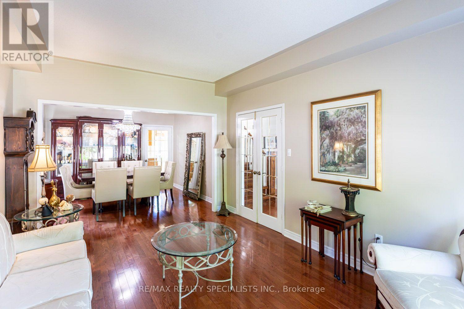 10 SPLIT MAPLE LANE - 21
