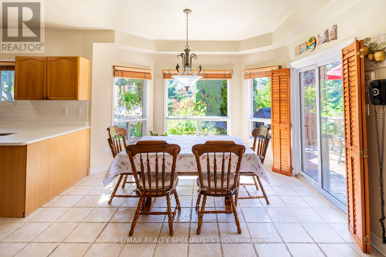 10 SPLIT MAPLE LANE - 27