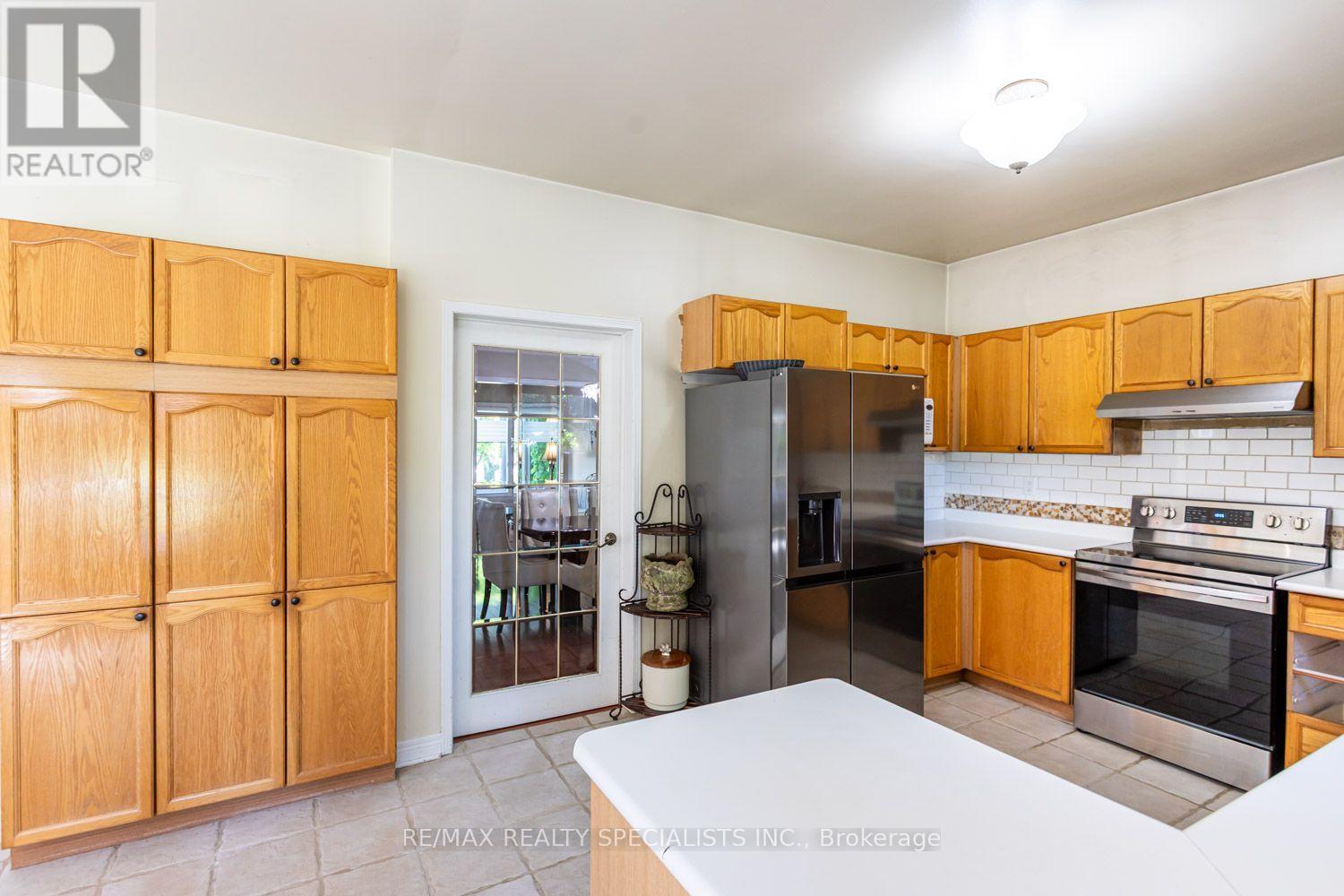 10 SPLIT MAPLE LANE - 28