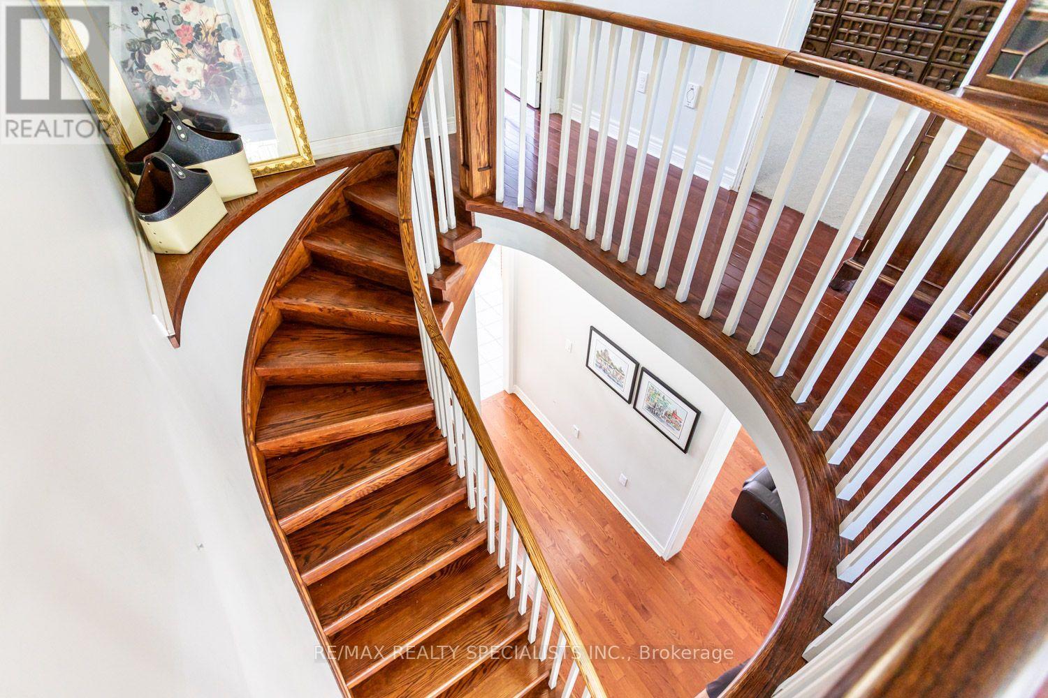 10 SPLIT MAPLE LANE - 31