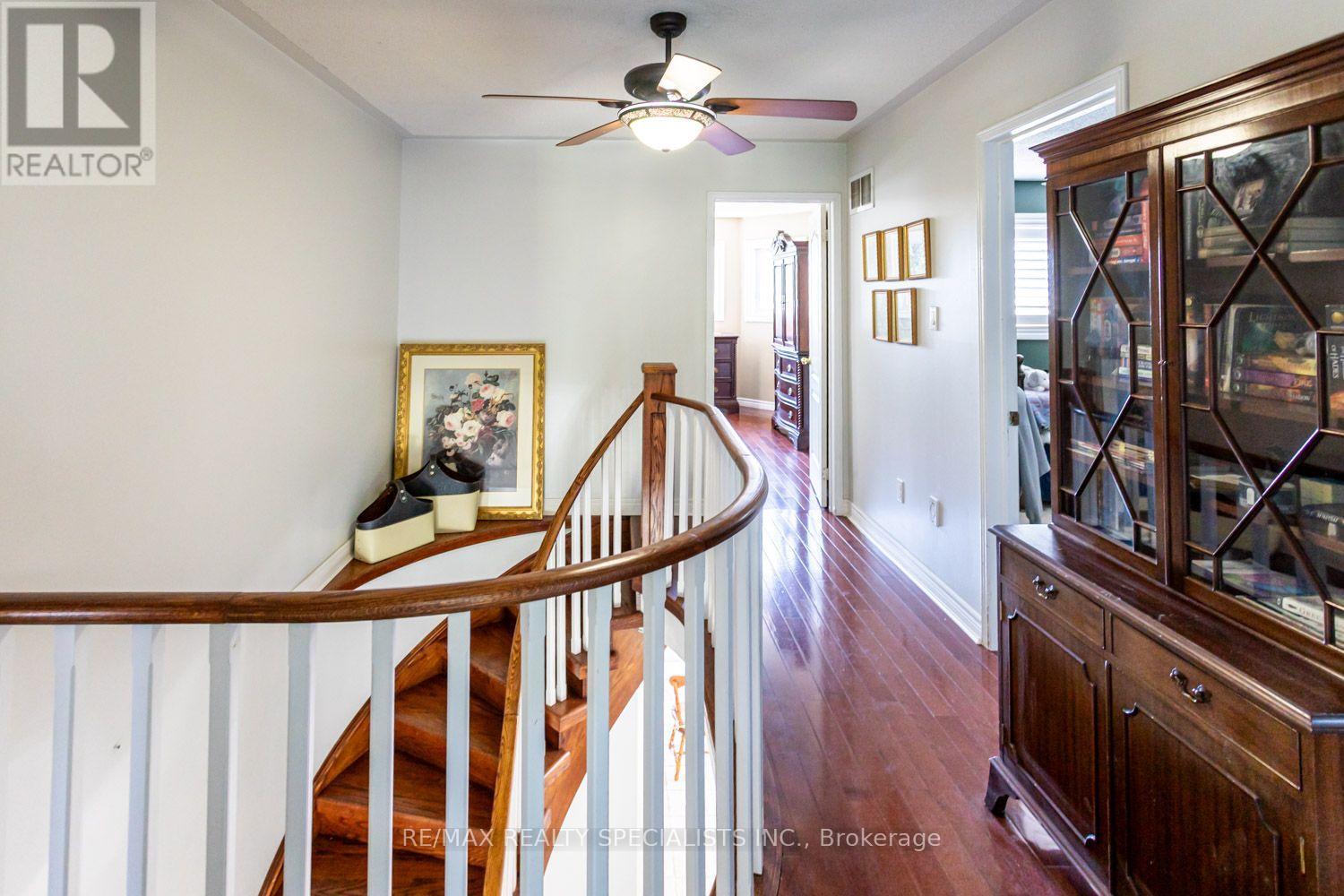 10 SPLIT MAPLE LANE - 35