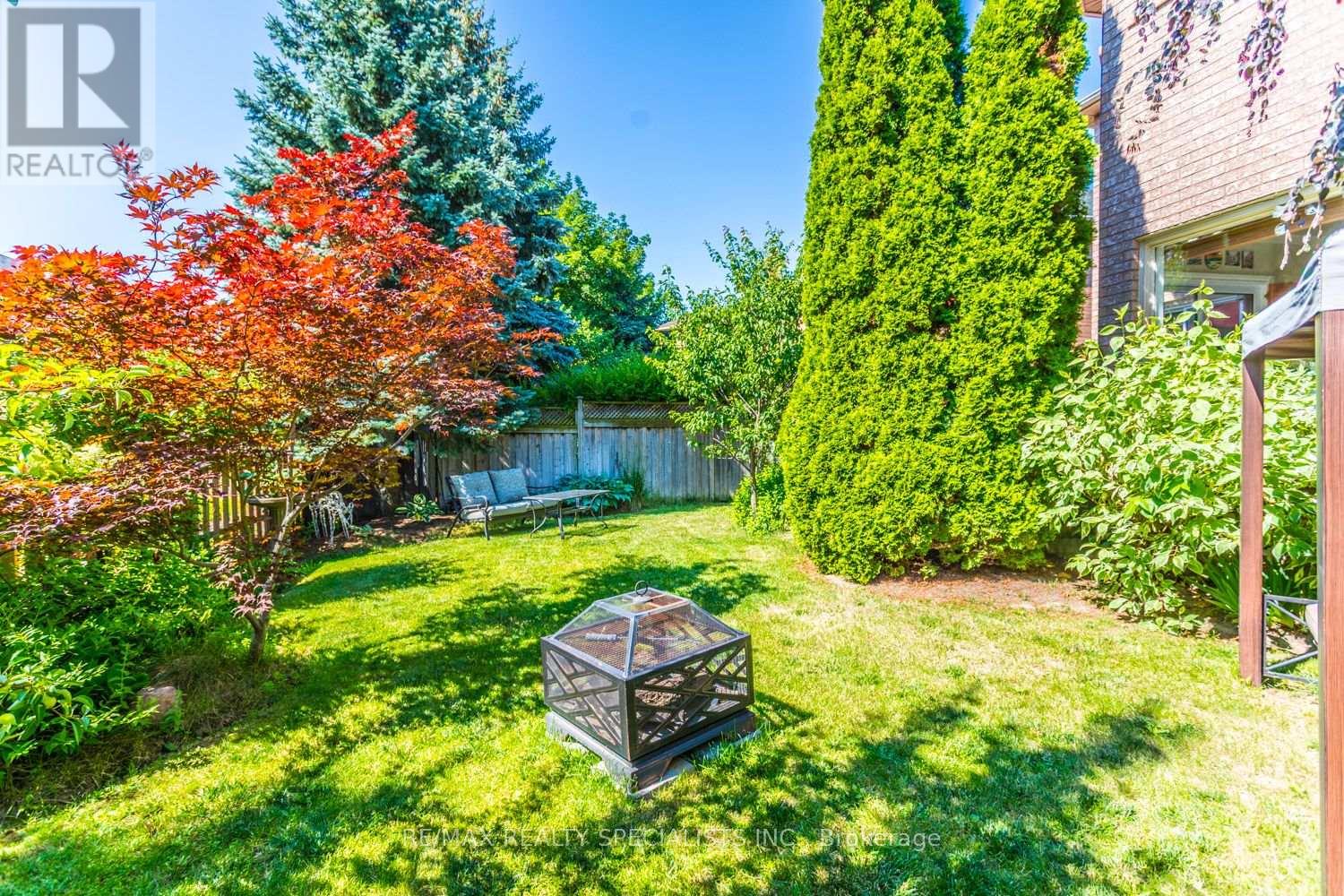 10 SPLIT MAPLE LANE - 45