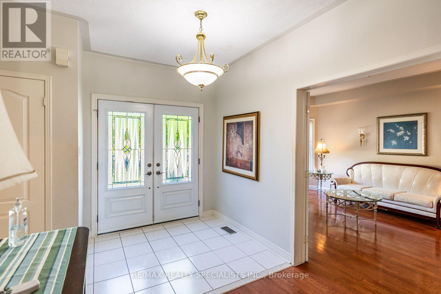 10 SPLIT MAPLE LANE - 7