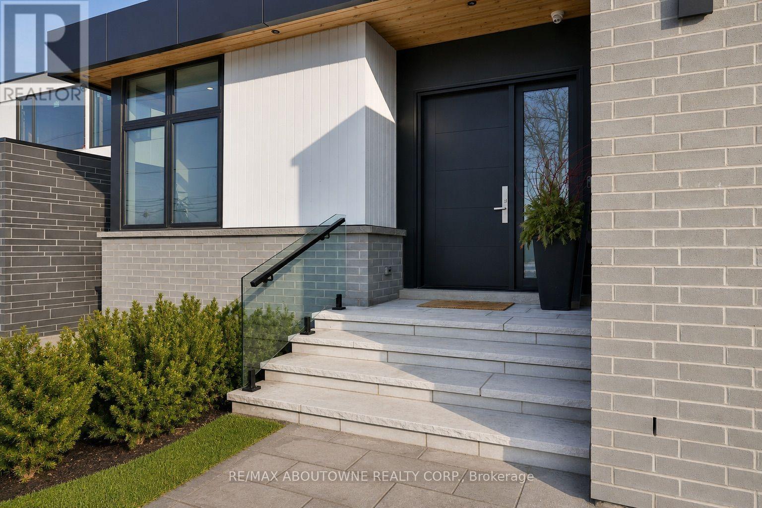70 UPPER MOUNT ALBION ROAD - 2