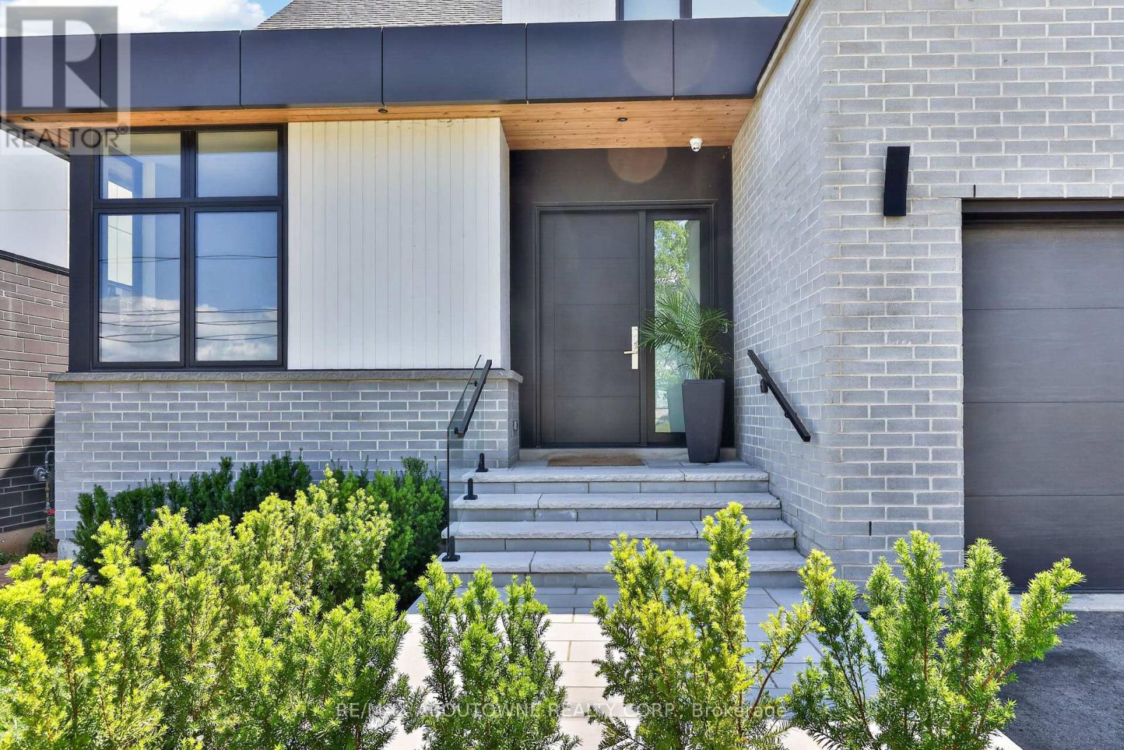 70 UPPER MOUNT ALBION ROAD - 2