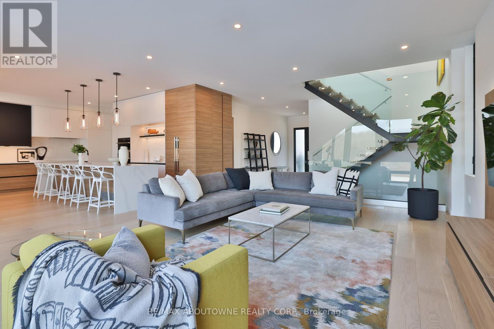 70 UPPER MOUNT ALBION ROAD - 7