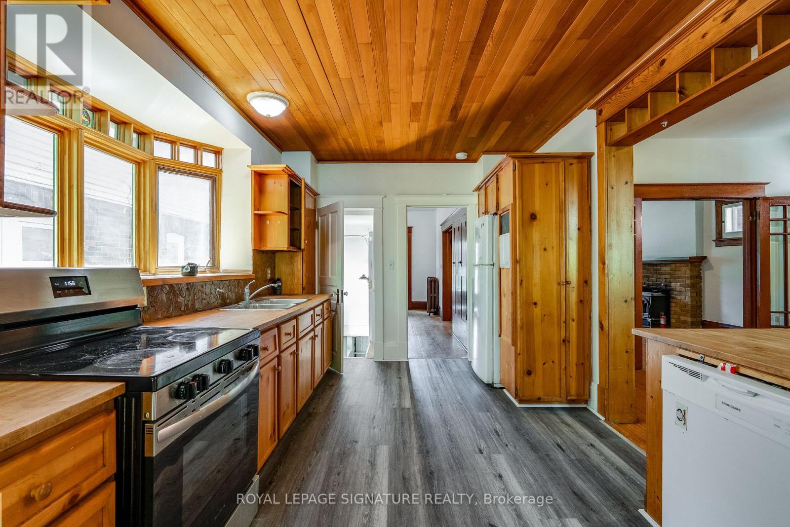 293 ALBERT STREET - 5