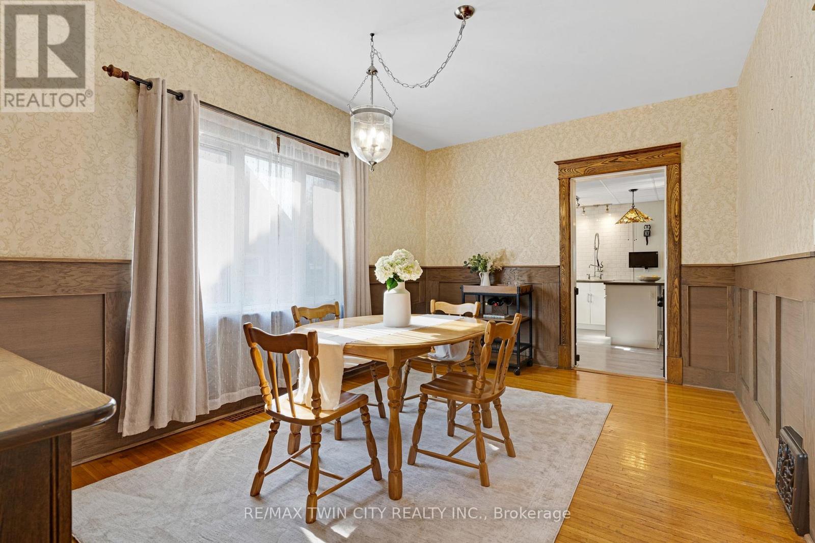 630 LAWRENCE STREET - Image 16