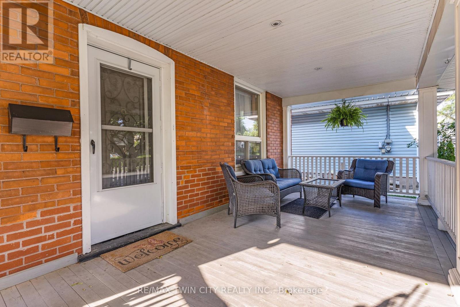 630 LAWRENCE STREET - Image 4