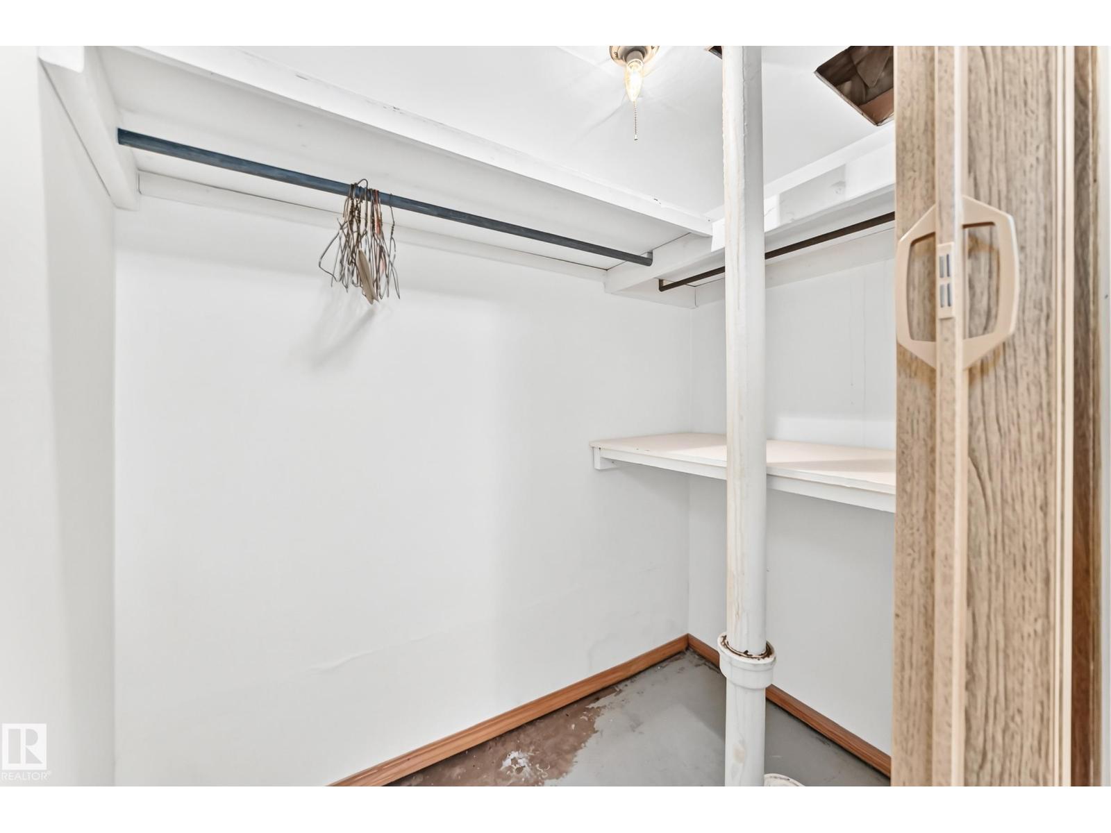 10819 137 AV NW - 22