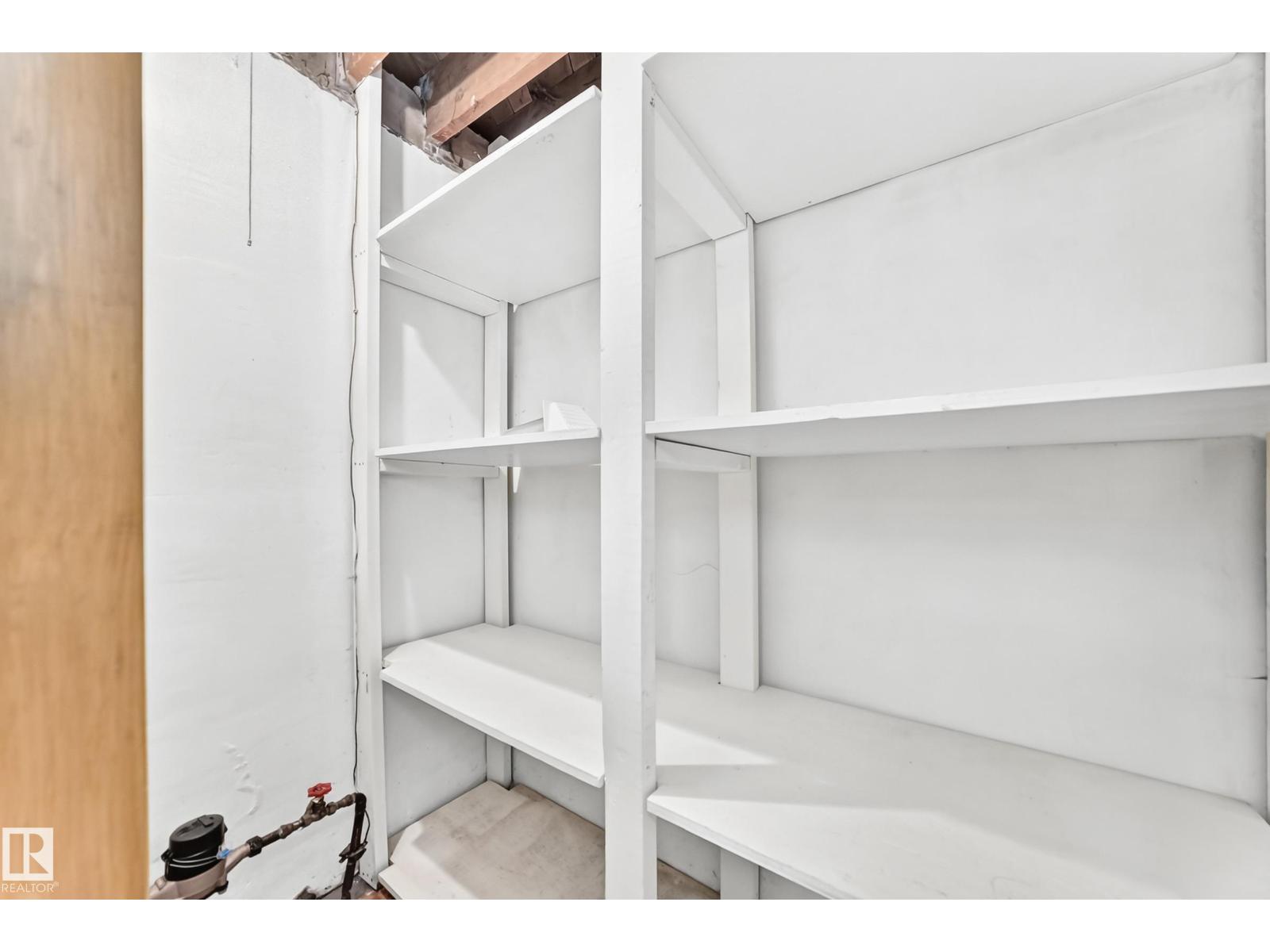 10819 137 AV NW - 29